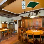 Mariensaeule Hotel